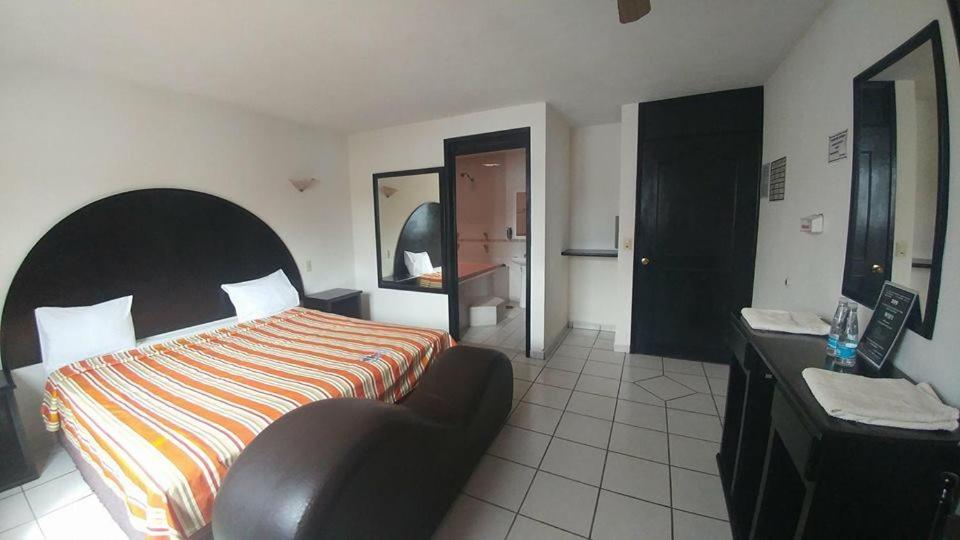 Hotel Omni Morelia Exteriör bild